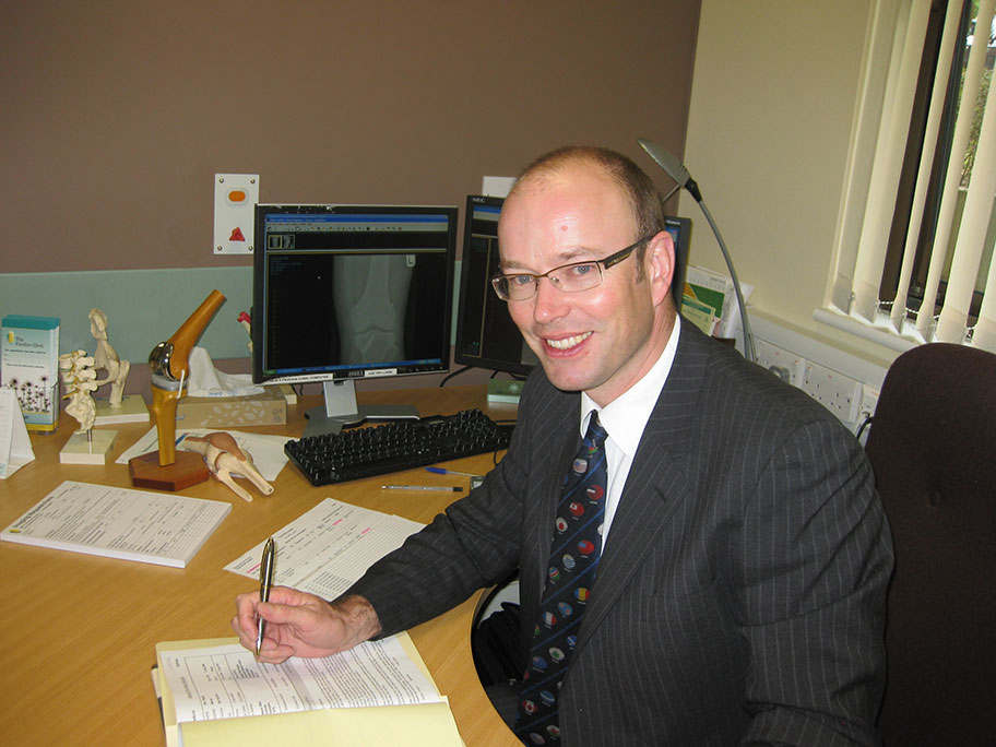 Jon Campion, Hip & Knee Specialist Northampton Orthopaedics Surgery