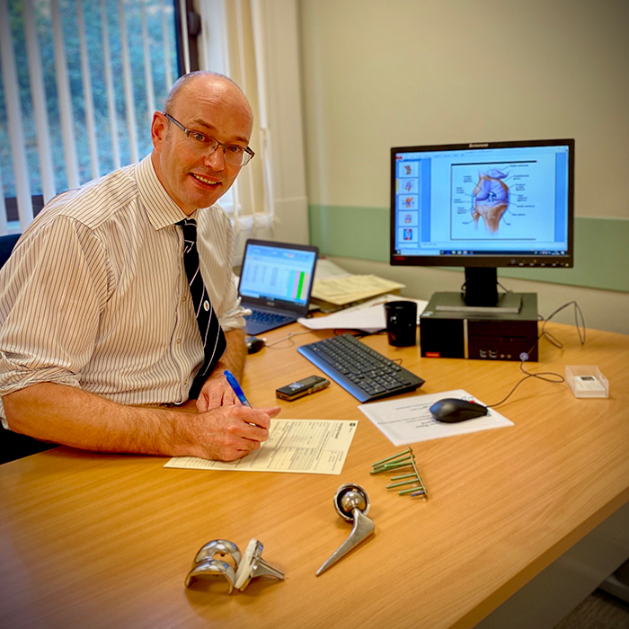 Jon Campion, Northampton Hip Replacement Surgeon